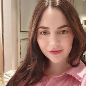 Meet your Posher, Angelica